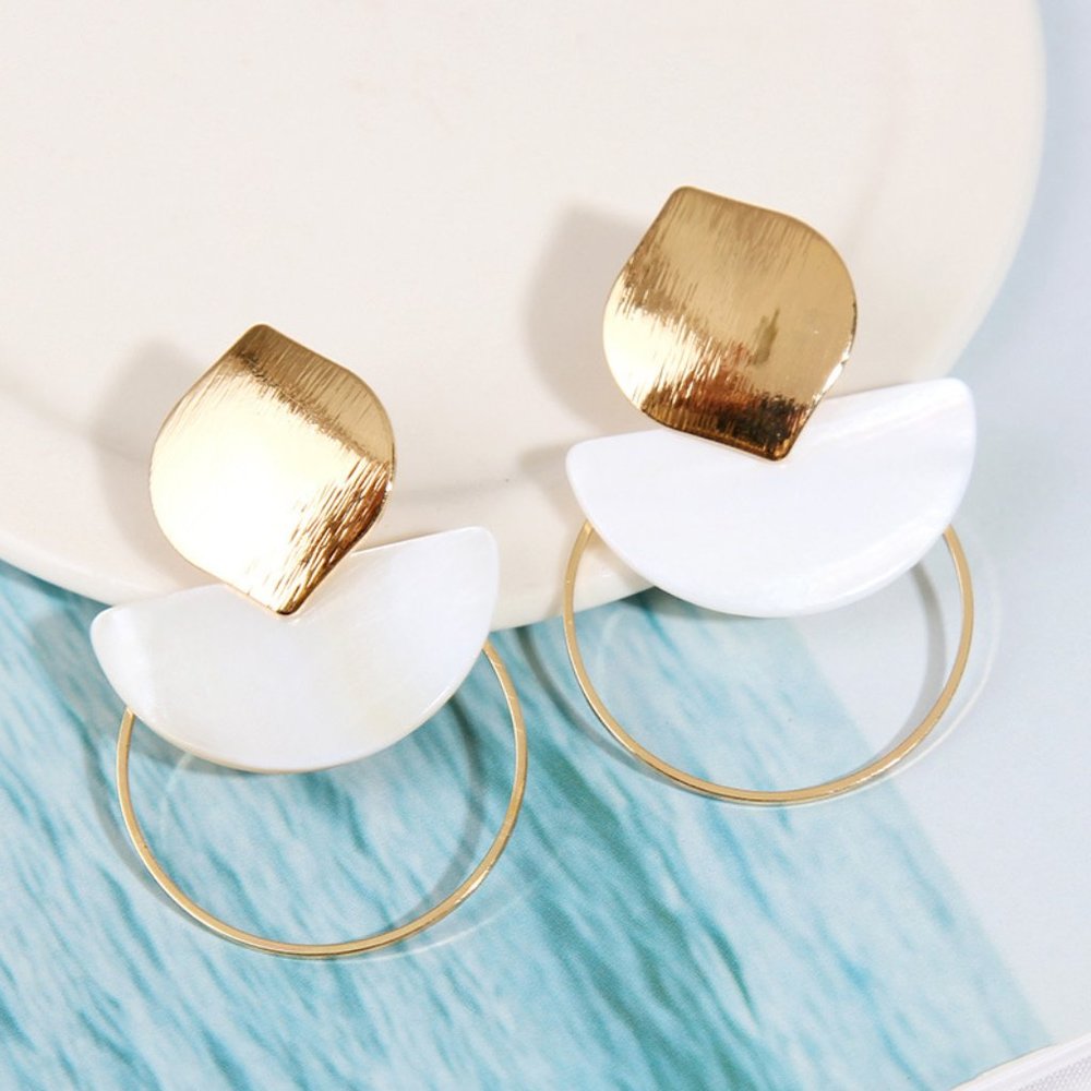 2/$18, 3/$25 SALE ✨ Boho Gold Shell Earrings